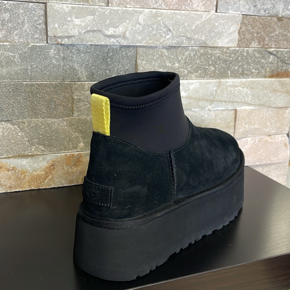 UGG Women's Classic Mini Dipper Boot - Picture 8 of 11
